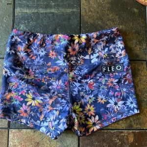 Fleo shorts Steel My Soul 3.25 size small